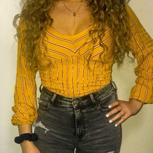 Cute mustard top